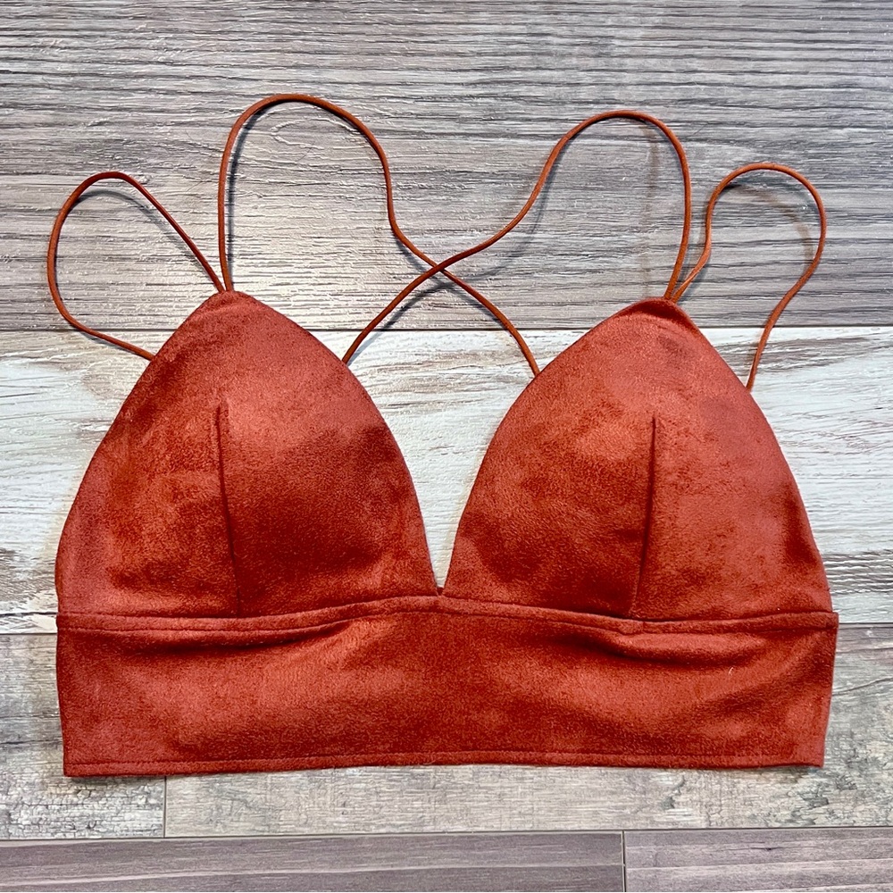 Windsor NWT Candid Chic Faux Suede Crop Top Size Medium Rust Orange Cross Back